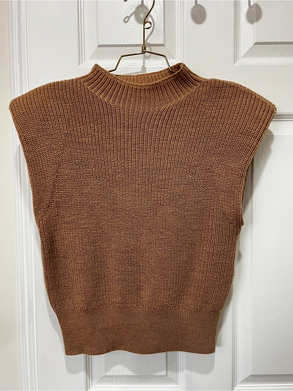 Babaton Aritzia Hazlitt Merino Wool Tan Sleeveless Knit Top Size Small